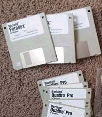 Borland Paradox + Quattro Pro Lot for Windows 3.5″ floppy disks Vintage