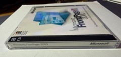 Microsoft FrontPage 2000 PC 2 CD-ROM Full Retail Version Windows 95/98/NT/2000