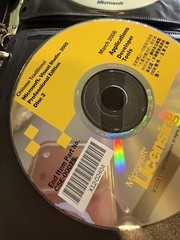 microsoft visual studios 2005 proffecional edition disk 2 march 2006 application