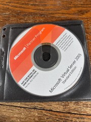 Microsoft Virtual Server 2005 Standard Edition CD X11-52926 2005 with Key