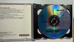 Microsoft FrontPage 2000 PC 2 CD-ROM Full Retail Version Windows 95/98/NT/2000